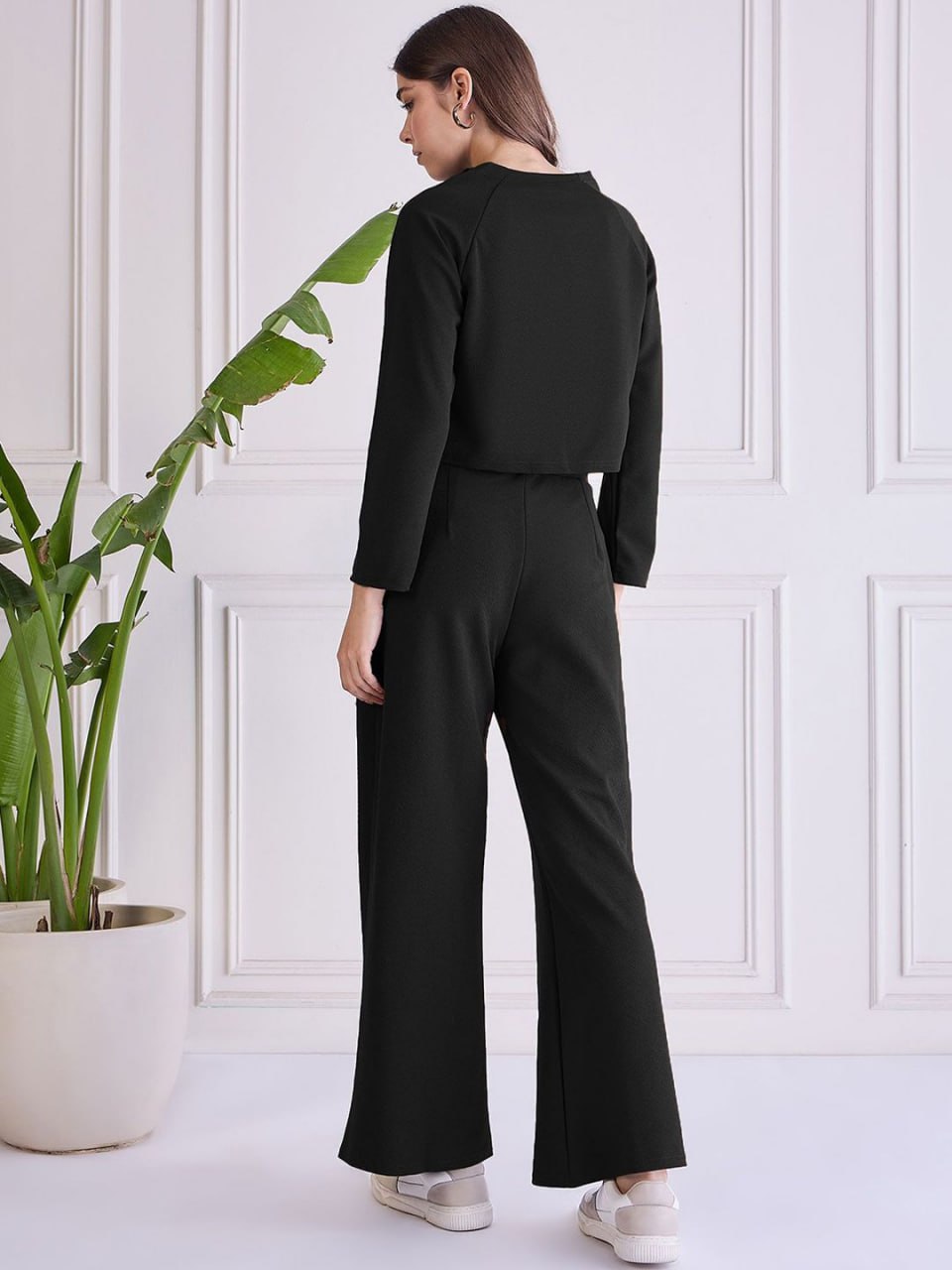 Women's Black Two-Piece Lounge Set - Long Sleeve Crop Top & Wide-Leg Pants