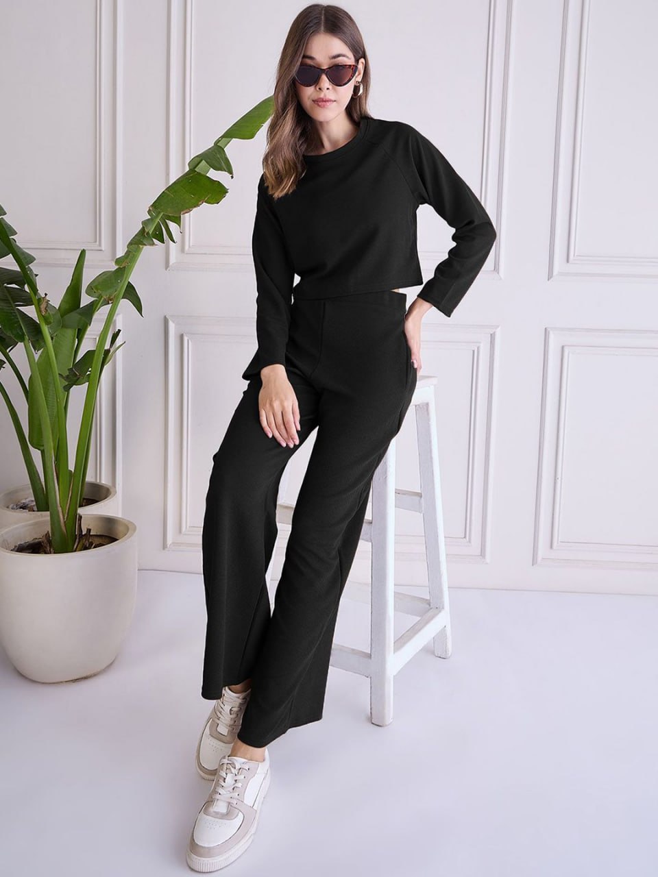 Women's Black Two-Piece Lounge Set - Long Sleeve Crop Top & Wide-Leg Pants